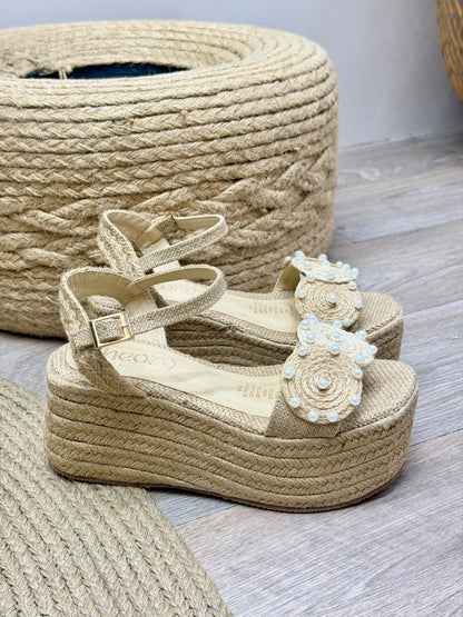 Sandalia Antonia en sintético natural de Theory Shoes, vista adicional.