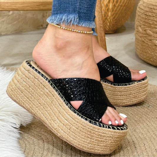 SANDALIA EN CUERO ALICE NEGRO
