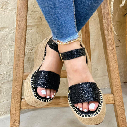 SANDALIA EN CUERO AMARA NEGRO