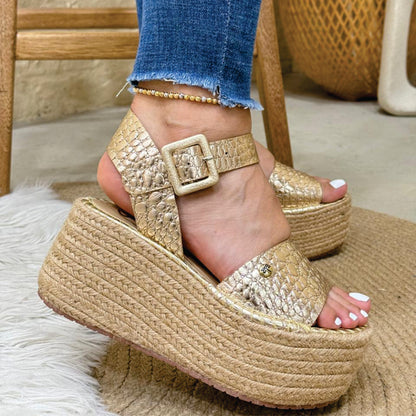 SANDALIA EN CUERO FREYA ORO